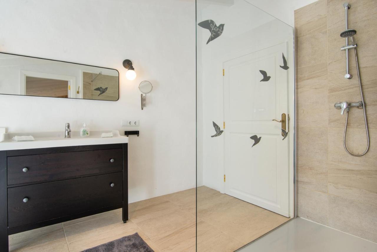 Casa La Limonera. Townhouse With Pool For Up To 6 Persons In Feriehus Santanyí
