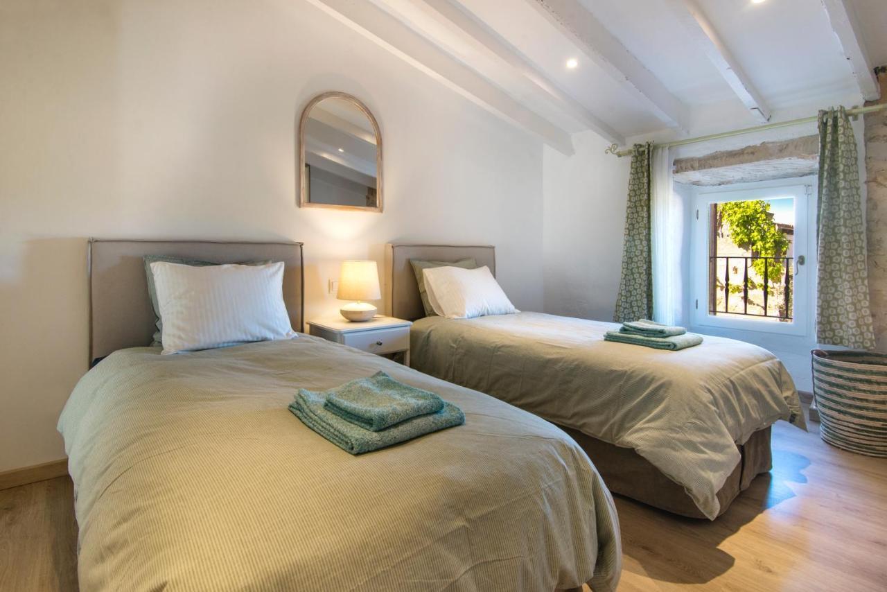 Casa La Limonera. Townhouse With Pool For Up To 6 Persons In *